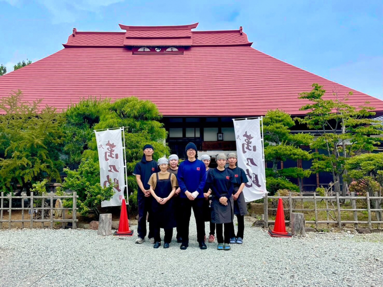 店舗スタッフ